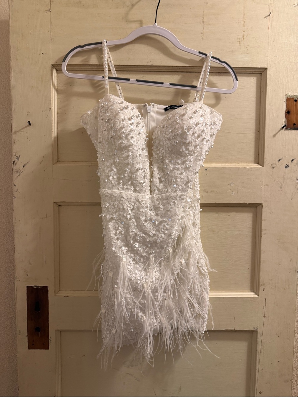 Bella Barnett White Sequin Pearl Feather Mini Dress Size Small